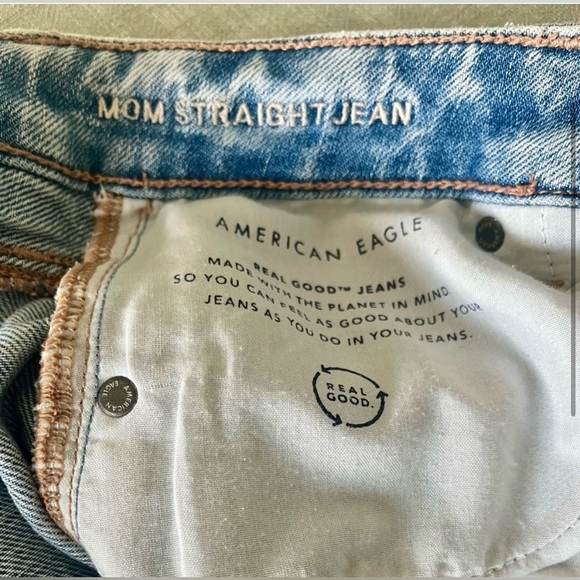 American Eagle Mom Straight Jeans - Picture 4 of 5